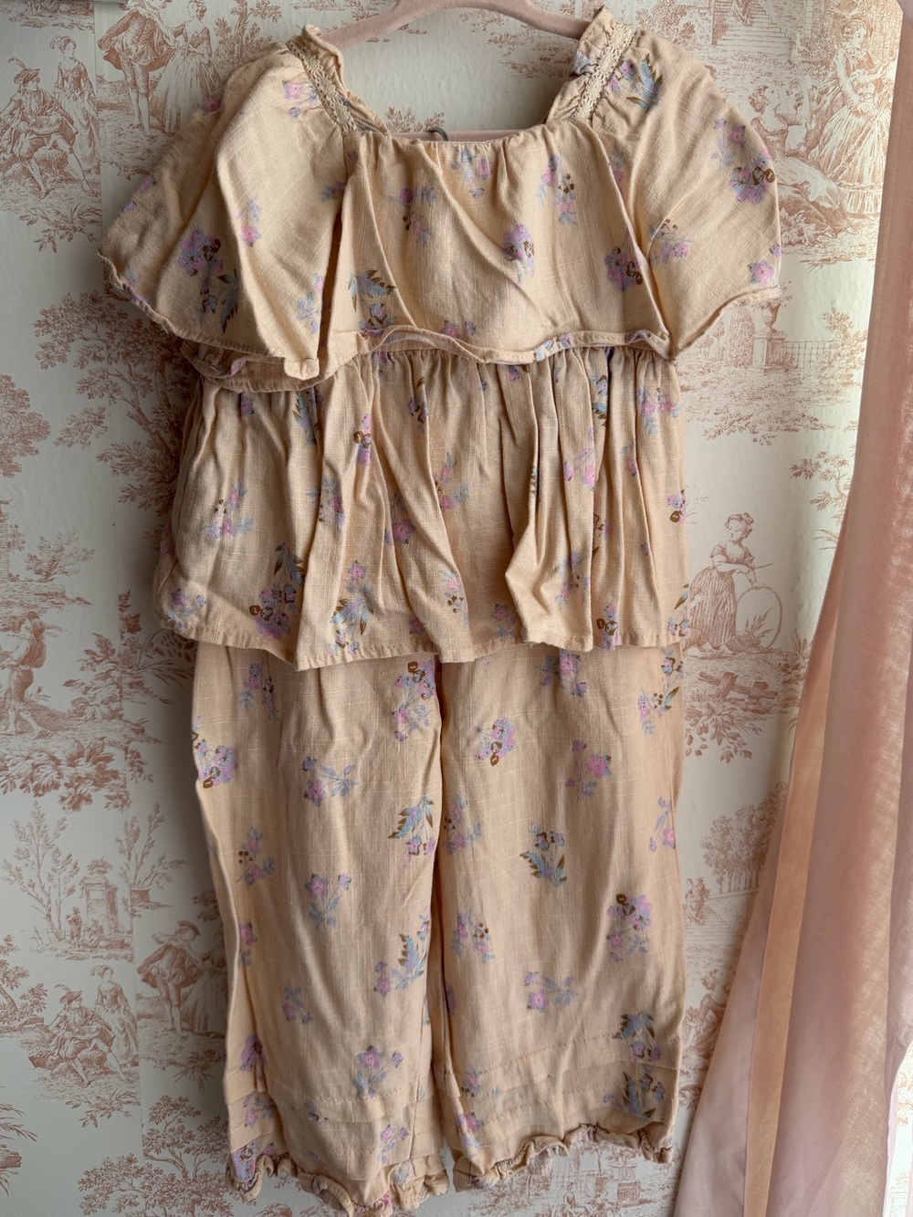 Zara kids light pink Linen-Blend matching set.